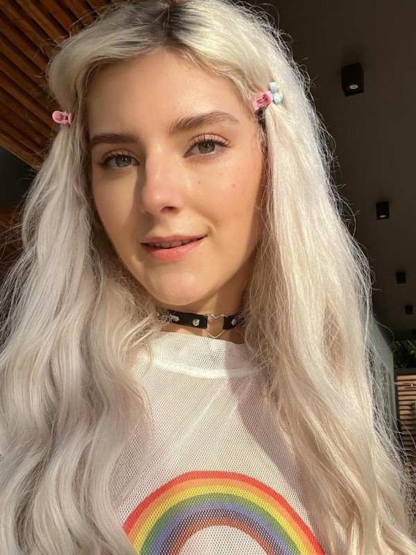 Яна привлекательная девушка из Донского цена от 8000 руб